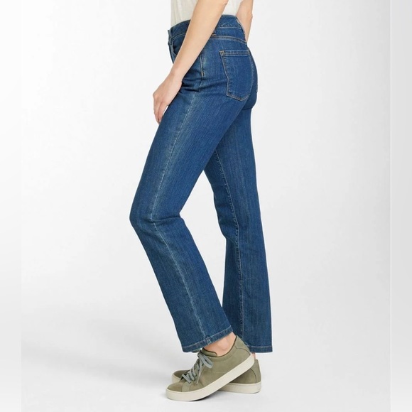 L.L. Bean Denim - Women's L.L. Bean Jeans Classic Fit High Rise Slim Leg Jeans Size 2